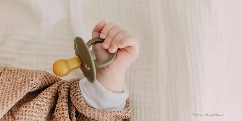 Pacifiers: pros and cons